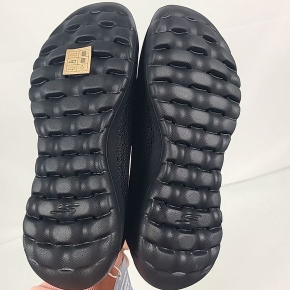 Skechers Women's Go Walk Joy Aurora Slip On Sneakers Sz 7 Black Mesh Lightweight - Picture 8 of 9